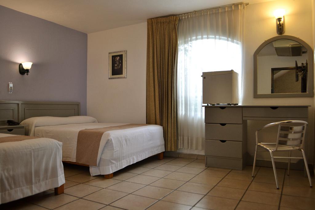 Hotel Villa Del Sol Expo Гвадалахара Екстер'єр фото