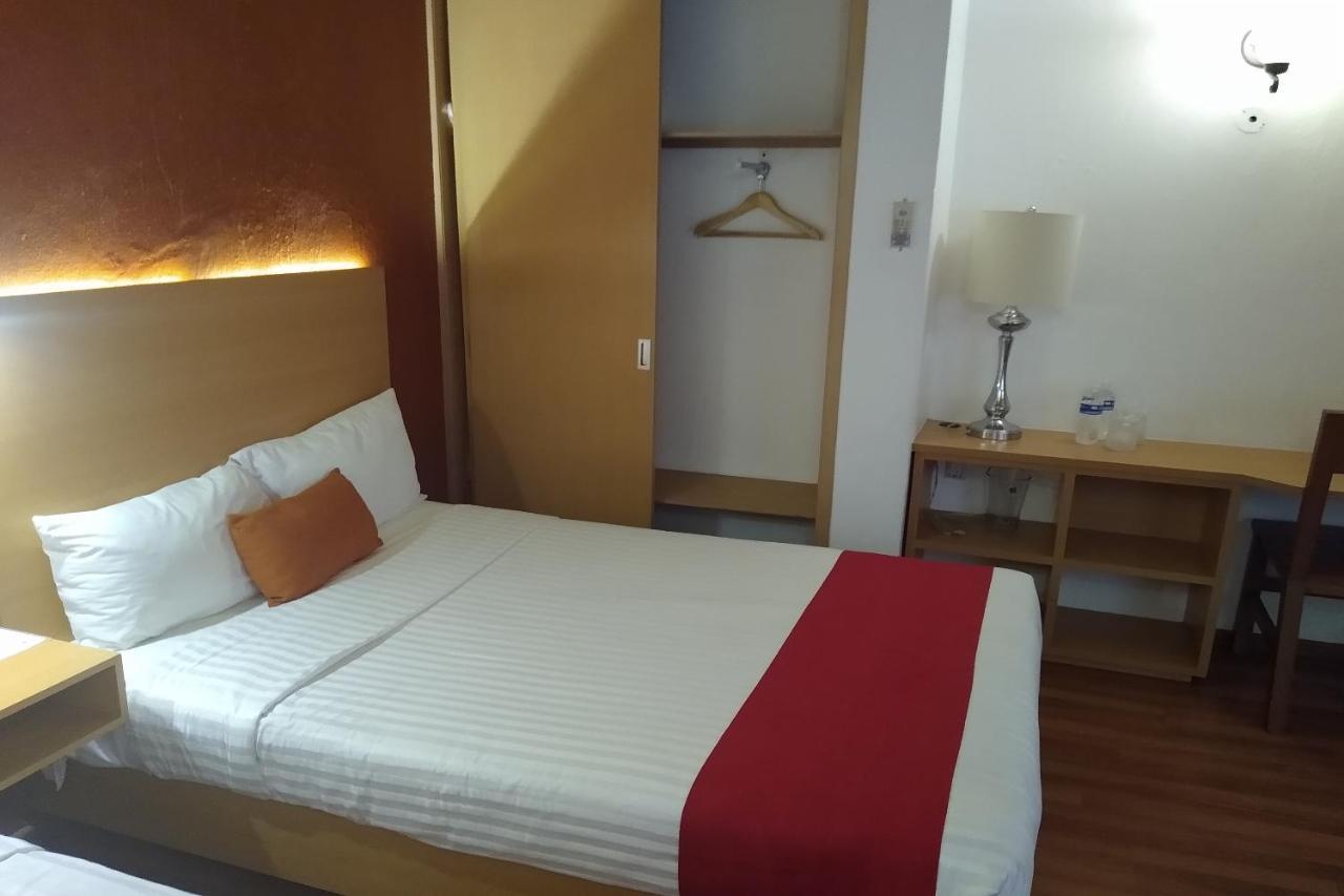 Hotel Villa Del Sol Expo Гвадалахара Екстер'єр фото